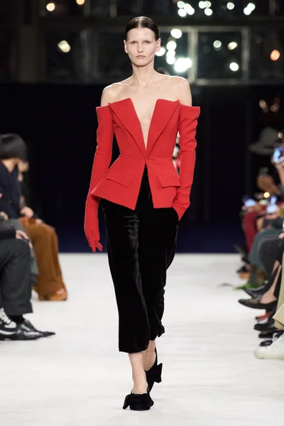 Look 5